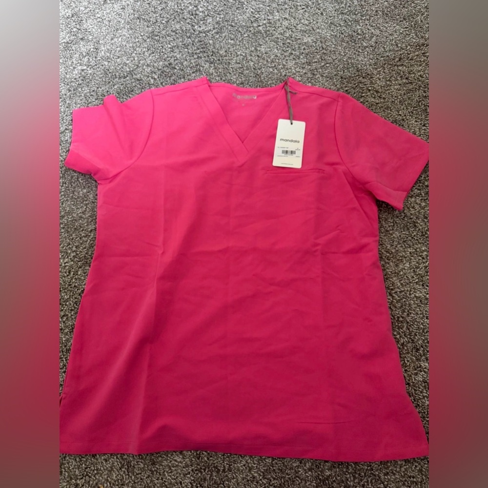 Mandala V-Neck Short Sleeve Top in Bright Pink